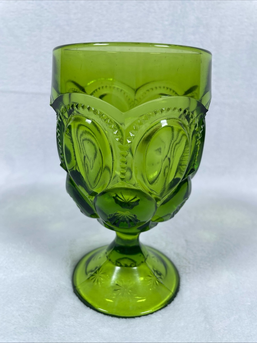 LE Smith MOON AND STARS Green Glass Goblet Trimold Base 6" H x 3" W - Excellent
